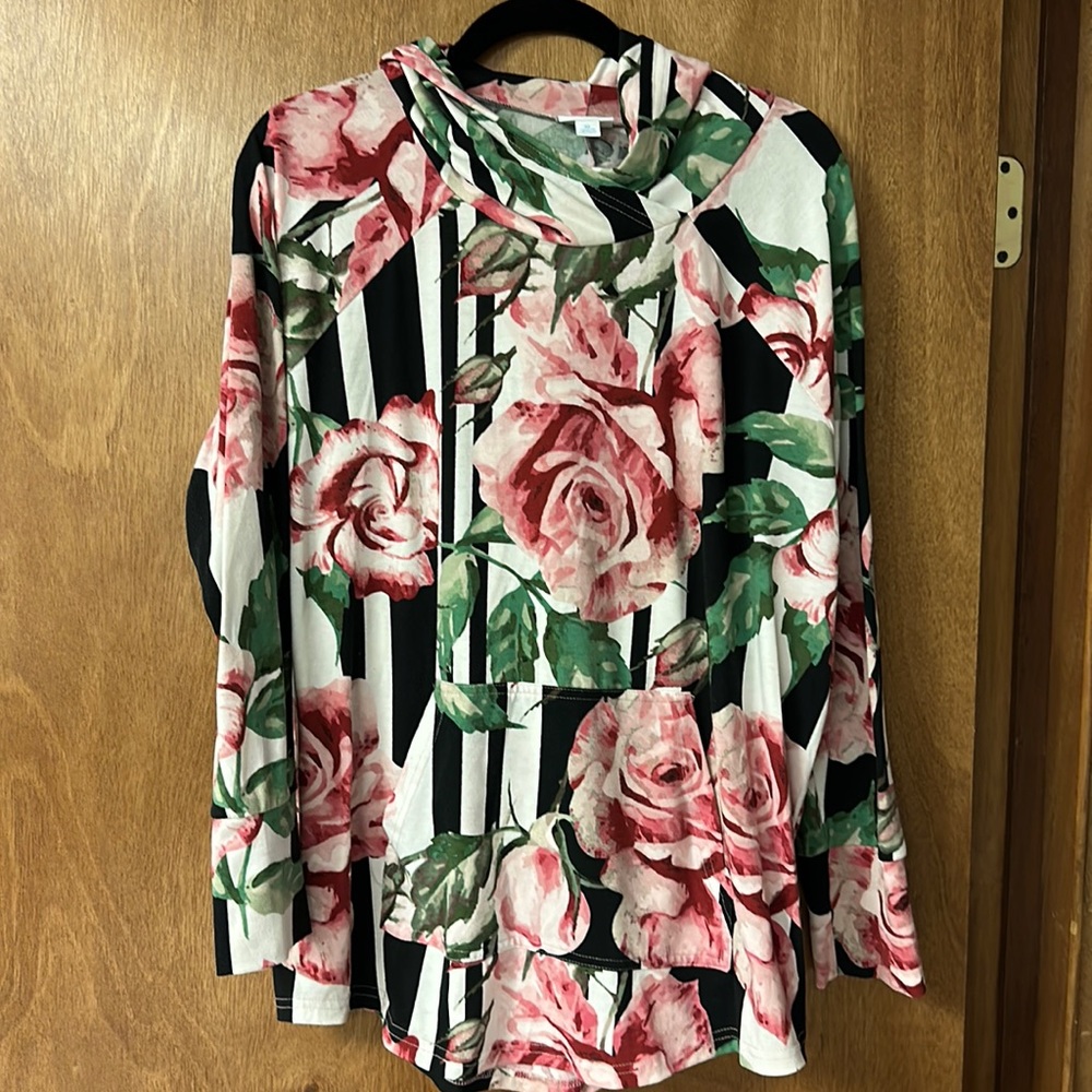 XL LuLaRoe Amber hoodie